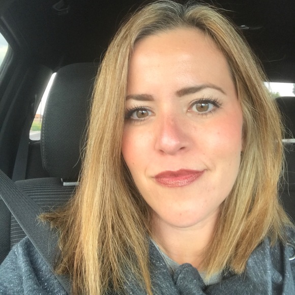 Meet your Posher, Laura - Picture 4 of 4